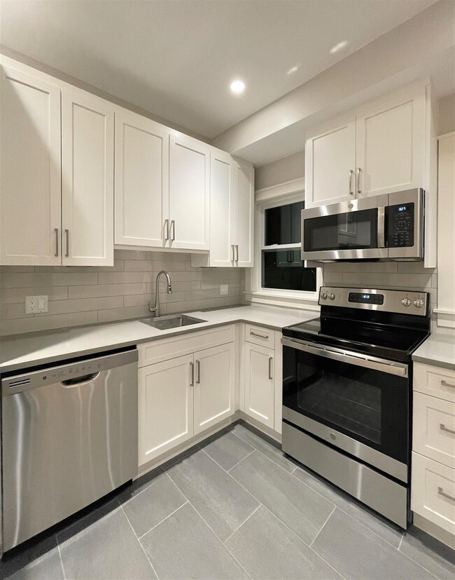 70 Spring St, Unit 1 in Cambridge, MA - Building Photo - Building Photo