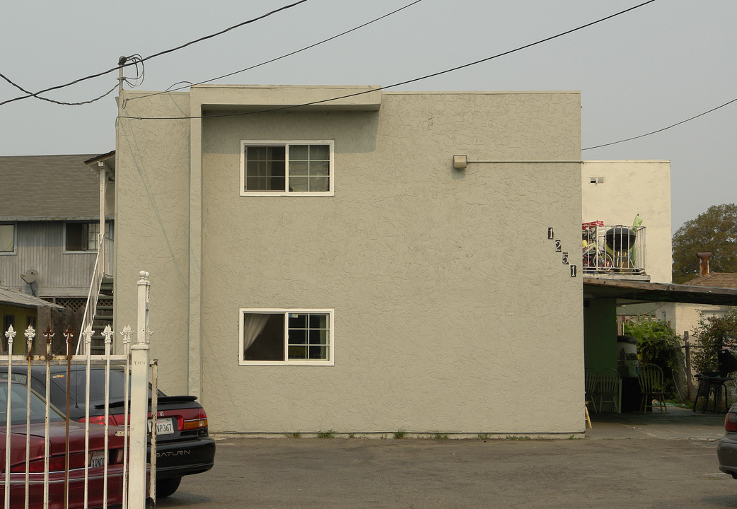 1251 75th Ave in Oakland, CA - Building Photo