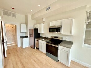 204 Hanover St in Boston, MA - Building Photo - Building Photo