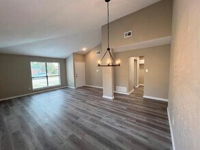 1741 Clarendon Dr in Lewisville, TX - Building Photo - Building Photo