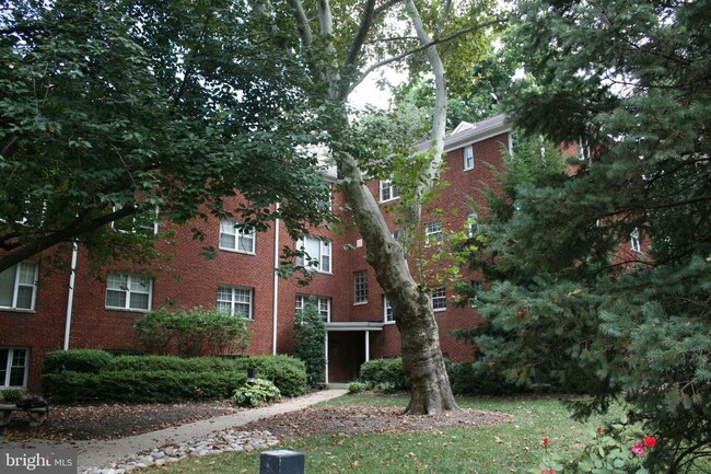 1423 N Nash St-Unit -N-108 (UNIT #5) in Arlington, VA - Foto de edificio - Building Photo