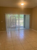 234 SW 122nd Ter in Pembroke Pines, FL - Building Photo