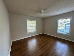 5004 Fairfax St in Fort Worth, TX - Building Photo - Building Photo