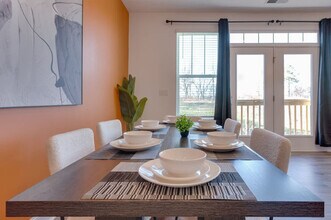 3920 Oakdale Rd in Charlotte, NC - Building Photo - Building Photo