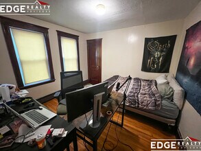 15 Oliva Rd, Unit 2 in Boston, MA - Building Photo - Building Photo