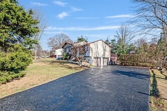 93 Capital Dr in Washingtonville, NY - Building Photo - Building Photo