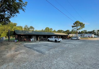 200 Old Broken Bow Hwy in Broken Bow, OK - Building Photo - Building Photo