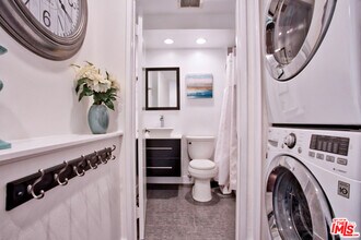 1617 S Beverly Glen Blvd-Unit -104 in Los Angeles, CA - Building Photo - Building Photo