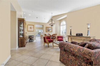 9800 Panorama Cliff Dr in Las Vegas, NV - Building Photo - Building Photo