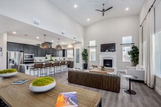 Heritage Landing Apartments in Chico, CA - Building Photo - Interior Photo