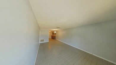 12136 SE 53rd Terrace Rd in Belleview, FL - Building Photo - Building Photo