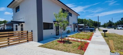 1901 NW 51st Terrace in Miami, FL - Building Photo - Building Photo