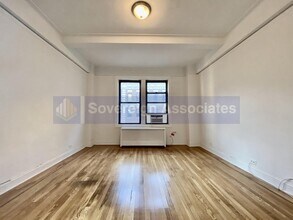 308 W 104th St in New York, NY - Building Photo - Building Photo