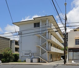 3116 Waialae Ave in Honolulu, HI - Foto de edificio - Building Photo