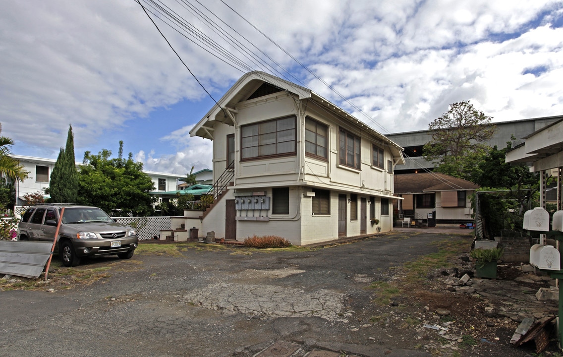 336 Puuhue Pl in Honolulu, HI - Building Photo