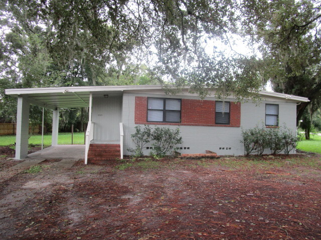 2520 Ribault Scenic Dr in Jacksonville, FL - Building Photo - Building Photo