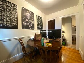 130 Summer St, Unit 3R in Somerville, MA - Building Photo - Building Photo