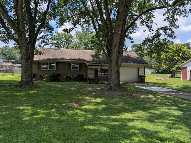 property at 1095 Elm St