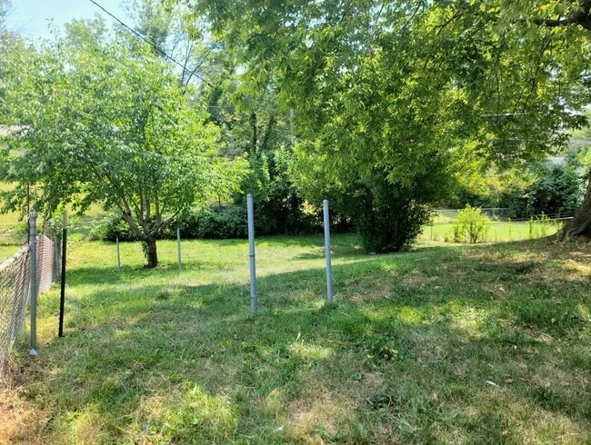 4821 E 40th Terrace in Kansas City, MO - Building Photo - Building Photo