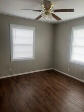 122 Hickory St in Levelland, TX - Foto de edificio - Building Photo