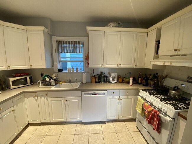 72 Allston St, Unit 2