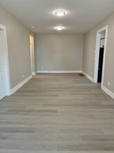 1542 Victoria Ave in North Chicago, IL - Building Photo - Building Photo