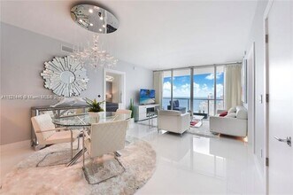495 Brickell Ave, Unit 4505 in Miami, FL - Building Photo - Building Photo