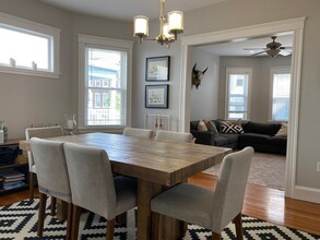 26 Roseclair St-Unit -1 in Boston, MA - Foto de edificio - Building Photo