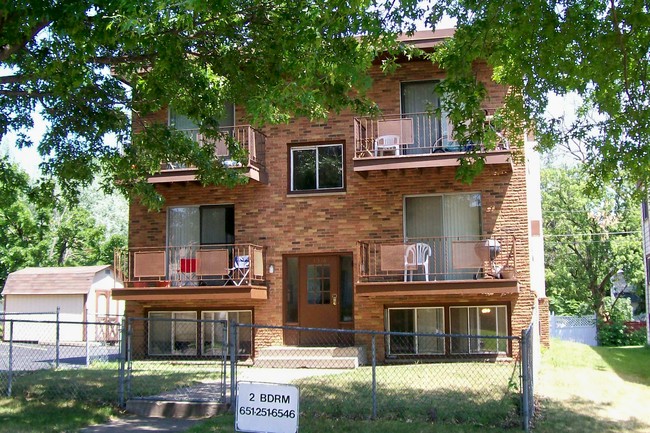 Hilltop Apartment in St. Paul, MN - Building Photo - Building Photo