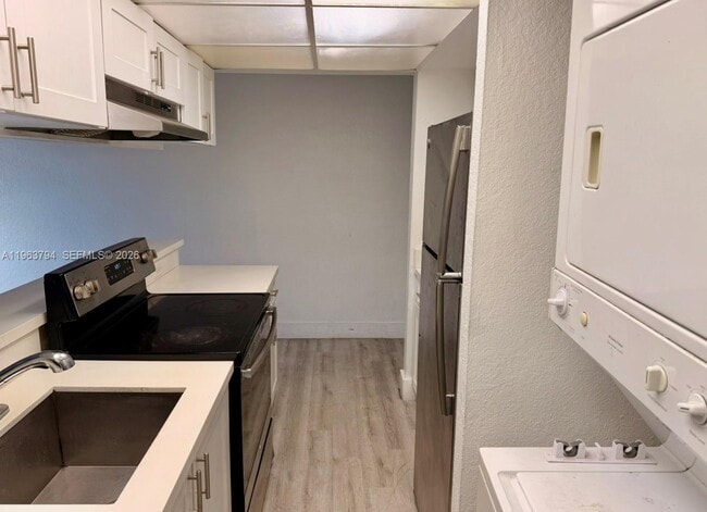 property at 4535 Treehouse Ln