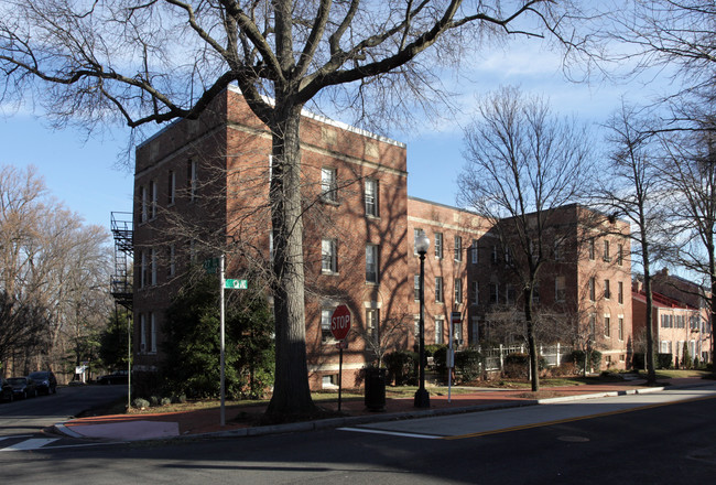 2527-2531 Q St NW in Washington, DC - Foto de edificio - Building Photo