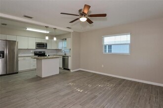 1222 24th Ave W in Palmetto, FL - Building Photo - Building Photo
