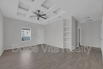 1001 W La Pointe Ave in Alton, TX - Building Photo - Building Photo