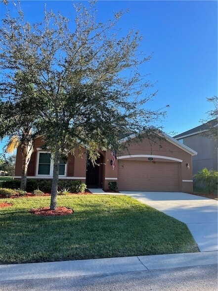 1586 Lexington Square SW in Vero Beach, FL - Foto de edificio - Building Photo
