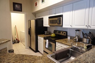 11770 St Andrews Place-Unit -303 in Wellington, FL - Building Photo - Building Photo