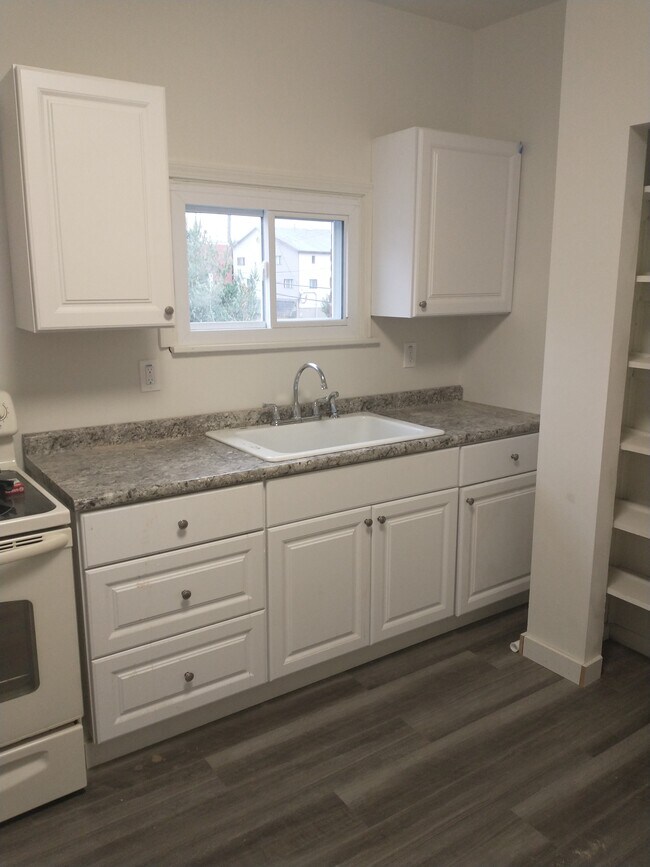 725 Monongahela Ave Rentals in Glassport, PA