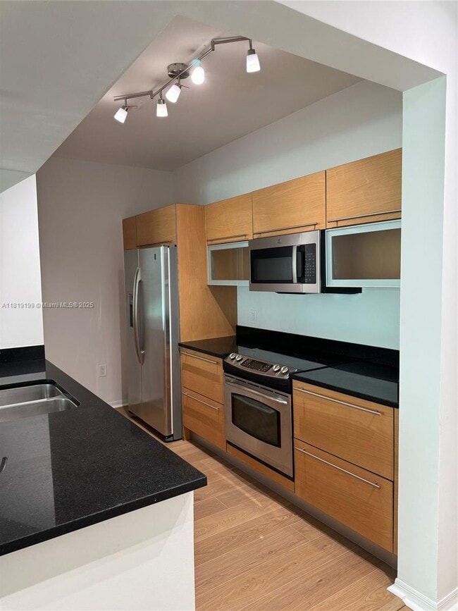 property at 951 Brickell Ave