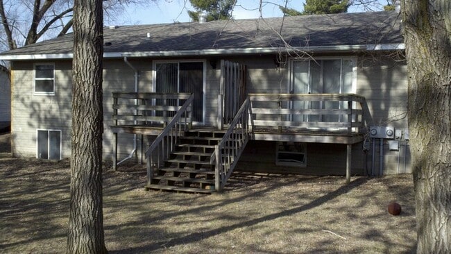 3321 Miller St in Eau Claire, WI - Building Photo - Building Photo