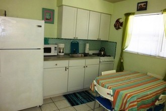 342 Polk St in Hollywood, FL - Foto de edificio - Other