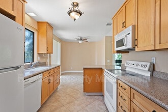 2302 Altisma Way in Carlsbad, CA - Building Photo - Building Photo