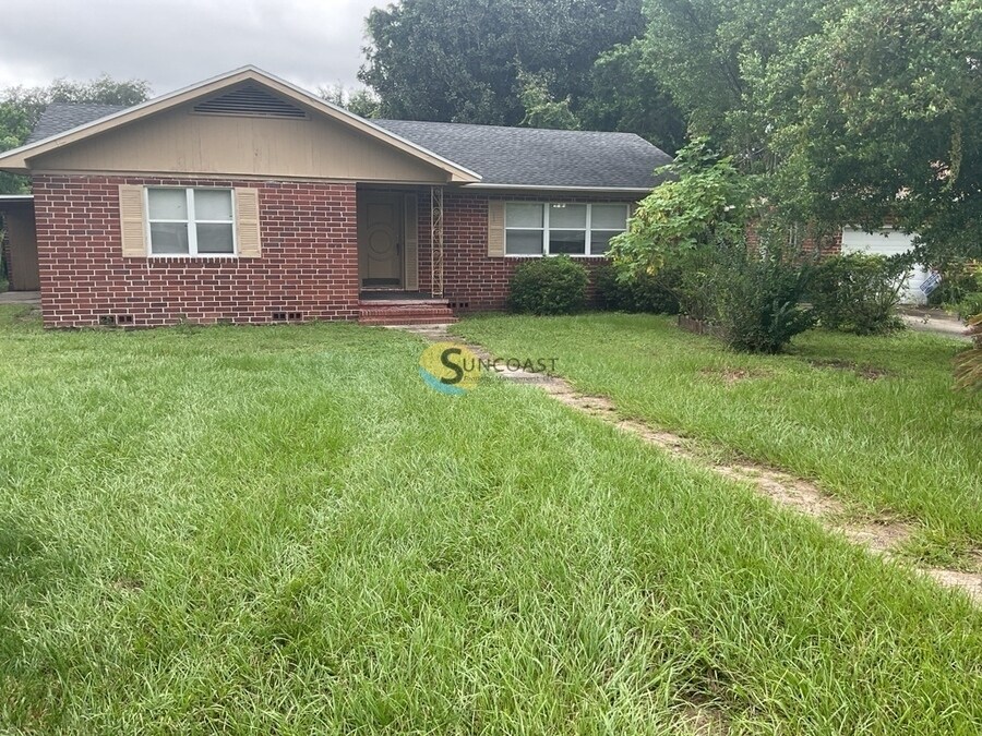 1438 Magnolia Cir W in Jacksonville, FL - Foto de edificio