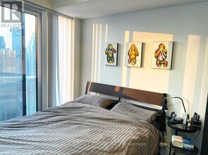 88 Harbour St in Toronto, ON - Building Photo - Building Photo