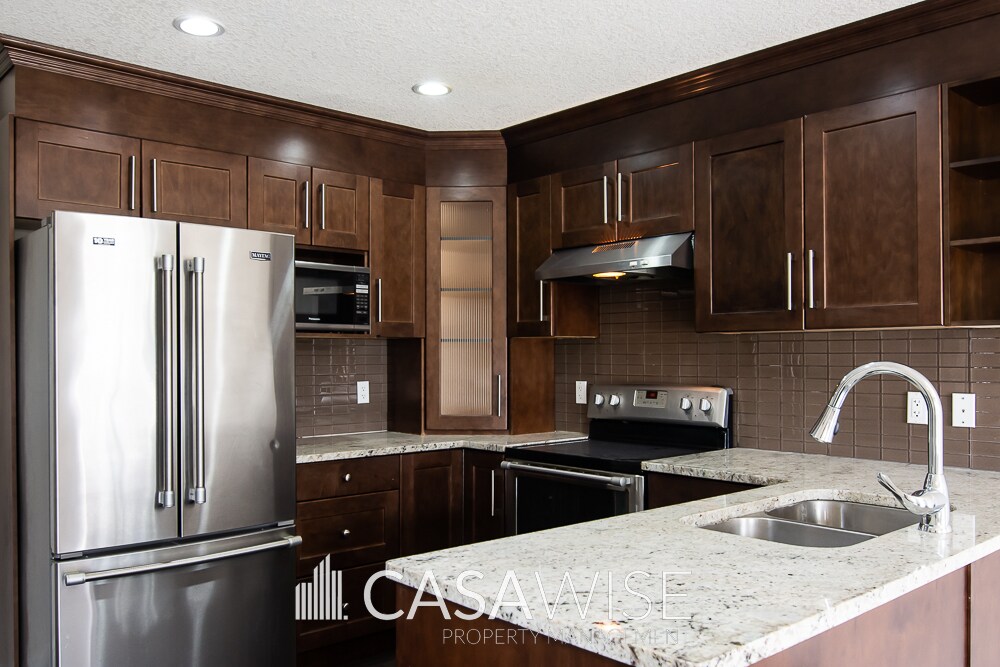 13063-13165 165 Ave NW in Edmonton, AB - Building Photo