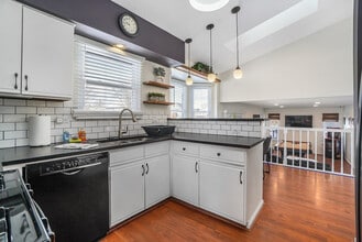 1201 Easton Dr in Carol Stream, IL - Building Photo - Building Photo