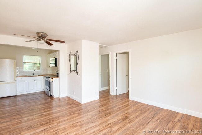 property at 715 S Swinton Ave
