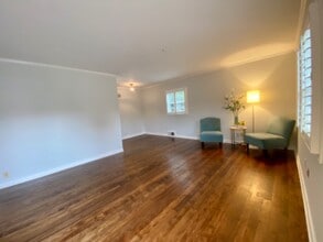 3107 Elmwood Dr in Alexandria, VA - Foto de edificio - Building Photo