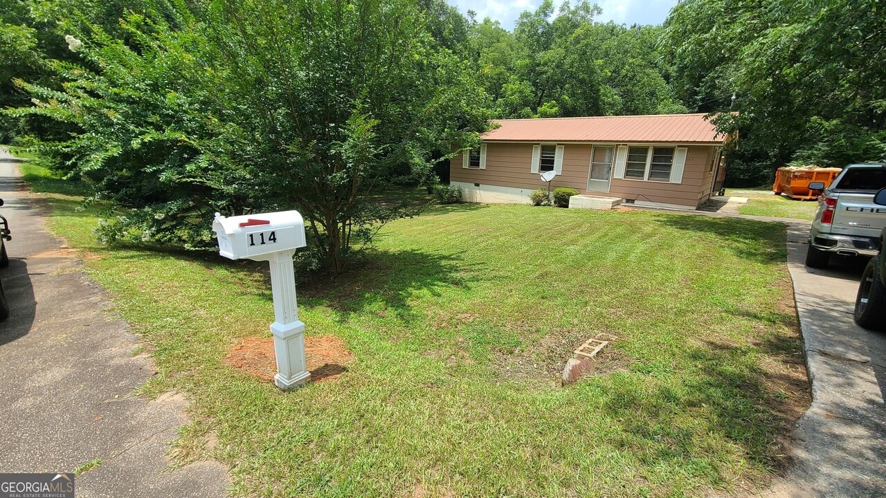 114 Randall Ave in Flovilla, GA - Building Photo
