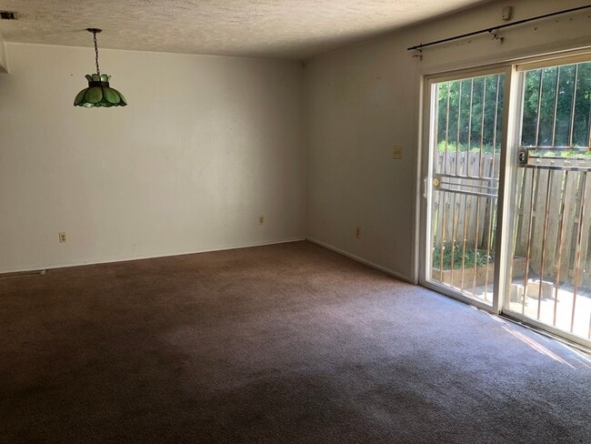 421 Cumbrian Ct in Fayetteville, NC - Building Photo - Building Photo