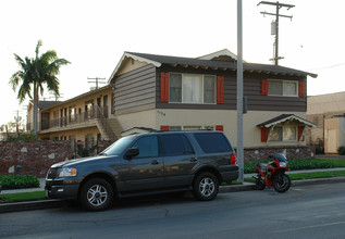 Lemon Breeze Apartments in Anaheim, CA - Building Photo - Building Photo