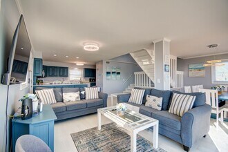 110 Topsail Rd in North Topsail Beach, NC - Building Photo - Building Photo